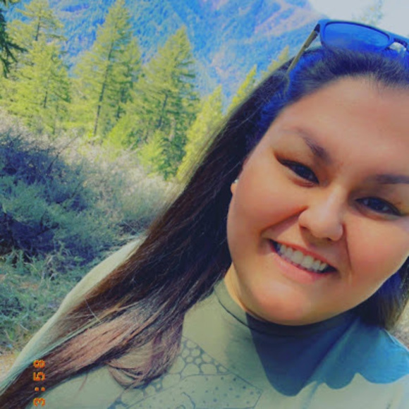 Meet your Posher, Ariel - Picture 1 of 1